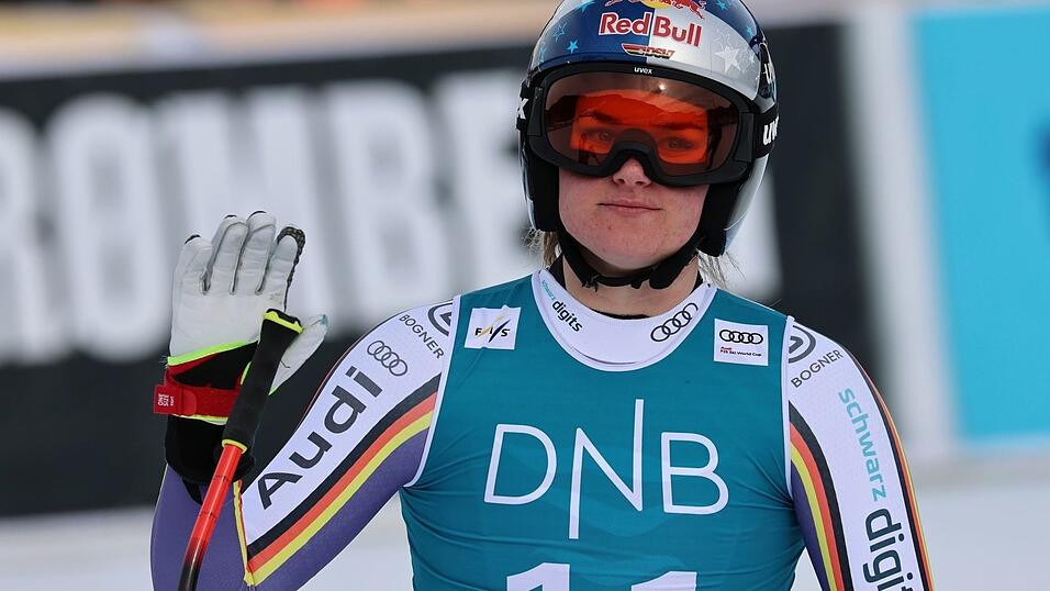 Emma Aicher winkt entt&auml;uscht ab nach der Abfahrt von Kvitfjell.