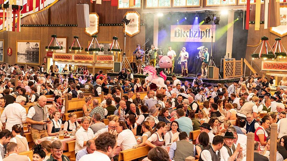 Die Partybilder vom Freitag, 7. August, aus dem Festzelt Krönner. Die Partybilder vom Freitag, 7. August, aus dem Festzelt Krönner.