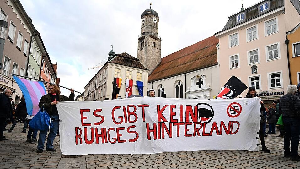 Die Demonstranten wollten auch zeigen: &laquo;Es gibt kein ruhiges Hinterland&raquo;