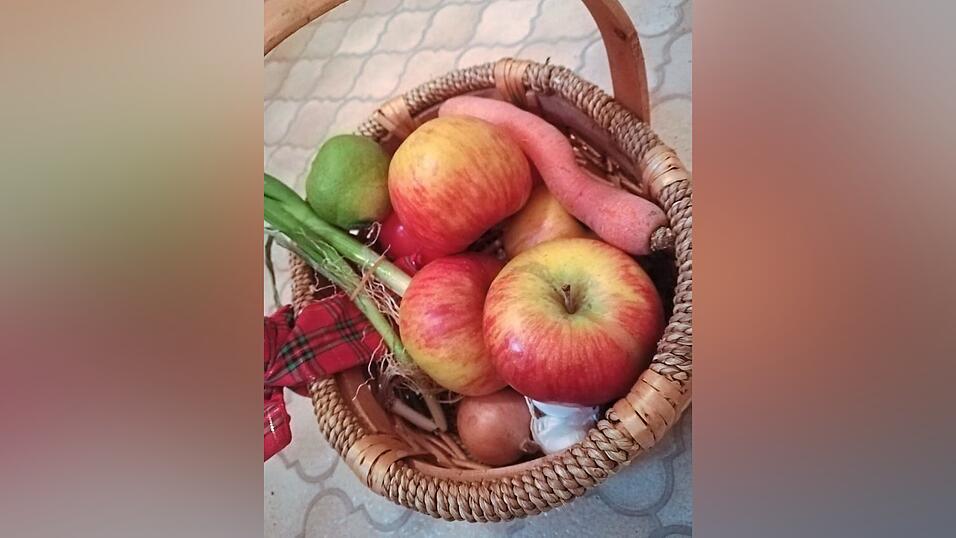 Einkaufen auf dem Wochenmarkt.