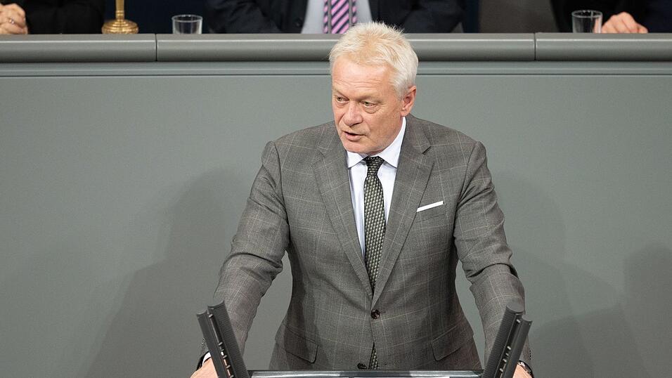 Landwirtschaftsminister Alois Rainer spricht sich dafür aus, die Landwirtschaft bei Sicherheitsübungen mitzudenken.