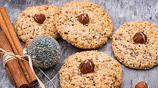 Die Foodblogger von cooknsoul.de stellen diese Woche ihr Rezept für Haselnussmakronen vor.