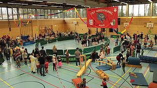 Gut besucht war die Kardinal-Konrad-von-Preysing-Halle beim Kinderfasching des TSV.
