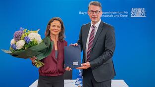 Amélie Niermeyer (l) wird ab Oktober die Bayerische Theaterakademie August Everding in München leiten. (Handout) Amélie Niermeyer (l) wird ab Oktober die Bayerische Theaterakademie August Everding in München leiten. (Handout)