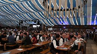 Das Festzelt Wenisch und die Straubinger Karmelitenbrauerei werden sich gemeinsam f&uuml;r das G&auml;ubodenvolksfest 2027 bewerben.&nbsp;