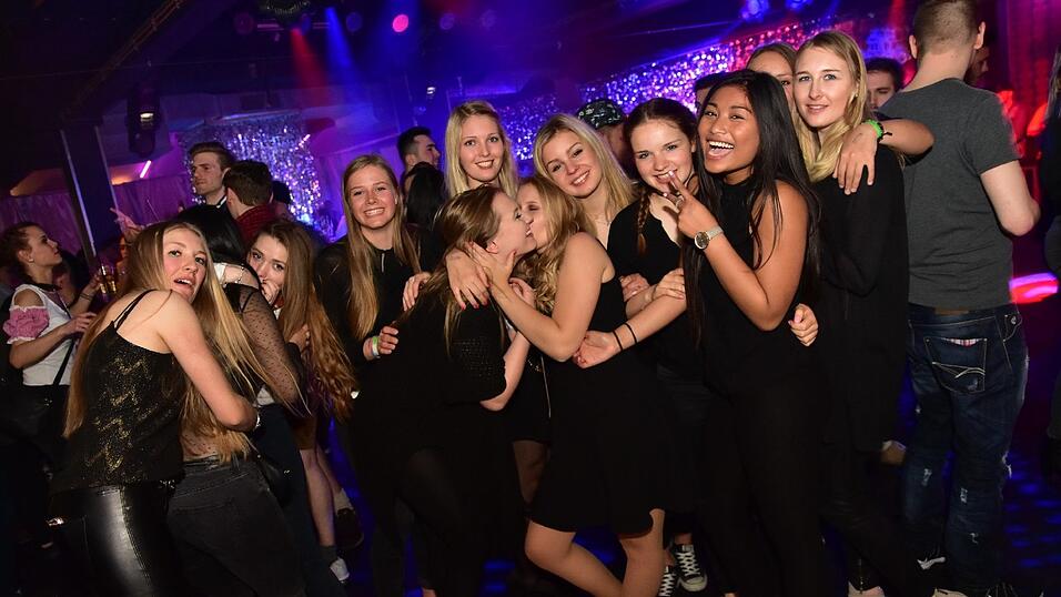 Schickes Parytvolk im Stars am Samstag in Landshut