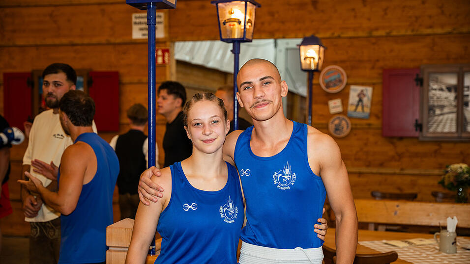 Die Partybilder vom Sonntag, 16. August, aus dem Festzelt Reisinger. Die Partybilder vom Sonntag, 16. August, aus dem Festzelt Reisinger.
