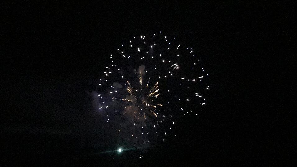 Das war das Abschlussfeuerwerk des Gäubodenvolksfestes 2019. Das war das Abschlussfeuerwerk des Gäubodenvolksfestes 2019.