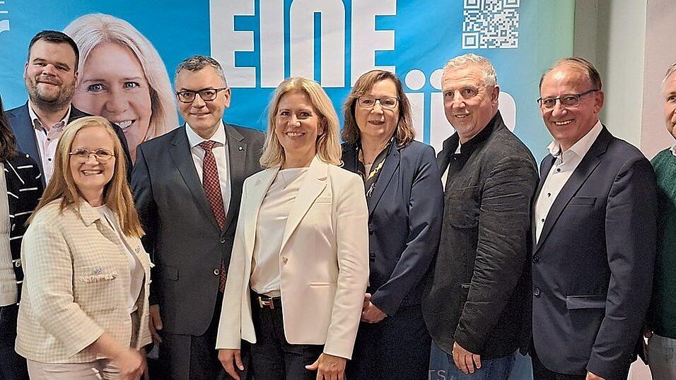 Die ersten elf Kandidaten der CSU-Kreistagsliste.