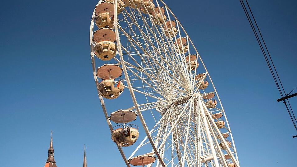 Die Volksfestsaison beginnt traditionell vielerorts rund um Ostern. (Archivbild)