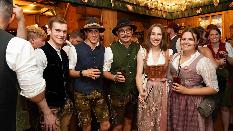 Die Partybilder vom Freitag, 16. August 2024, aus dem Festzelt Weckmann. Die Partybilder vom Freitag, 16. August 2024, aus dem Festzelt Weckmann.
