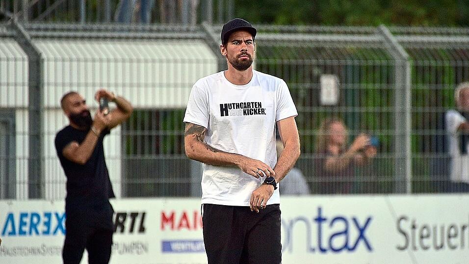 Schwer zu knabbern hatte Vilzings Trainer Thorsten Kirschbaum an der Niederlage bei Viktoria Aschaffenburg. Schwer zu knabbern hatte Vilzings Trainer Thorsten Kirschbaum an der Niederlage bei Viktoria Aschaffenburg.