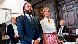 In einer Erklärung geht Christina Block auf ihr Verhalten vor der Entführung ihrer Kinder an Silvester 2023/24 ein. In einer Erklärung geht Christina Block auf ihr Verhalten vor der Entführung ihrer Kinder an Silvester 2023/24 ein.