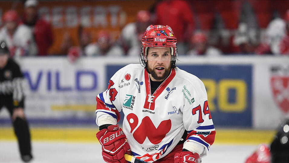 Der Deggendorfer SC hat das ostbayerische Derby bei den Eisbären Regensburg gewonnen. Der Deggendorfer SC hat das ostbayerische Derby bei den Eisbären Regensburg gewonnen.