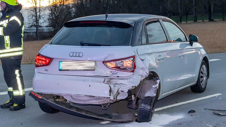 Die beiden Autofahrer wurden glücklicherweise nur leicht verletzt.