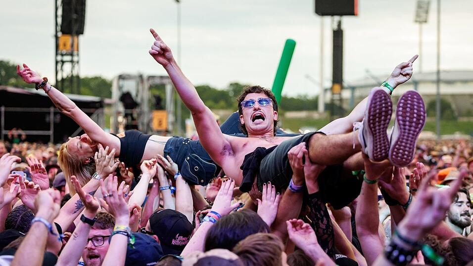 Nicht nur die Besucherinnen und Besucher feierten die Auftritte. Viele Bands bedankten sich ausdrücklich für die gute Stimmung. Nicht nur die Besucherinnen und Besucher feierten die Auftritte. Viele Bands bedankten sich ausdrücklich für die gute Stimmung.