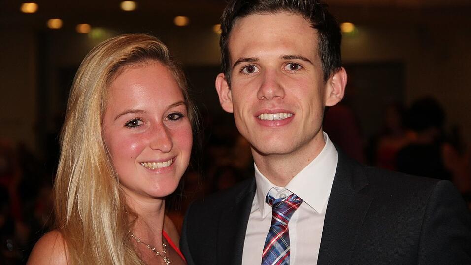 Die Bilder vom Abschlussball der Tanzschule Seidel in der Fraunhofer-Halle am 28. November. Die Bilder vom Abschlussball der Tanzschule Seidel in der Fraunhofer-Halle am 28. November.