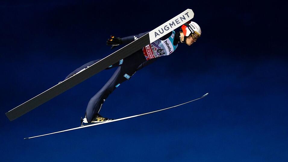 Philipp Raimund will auch bei der Tournee hoch hinaus. (Archivbild)