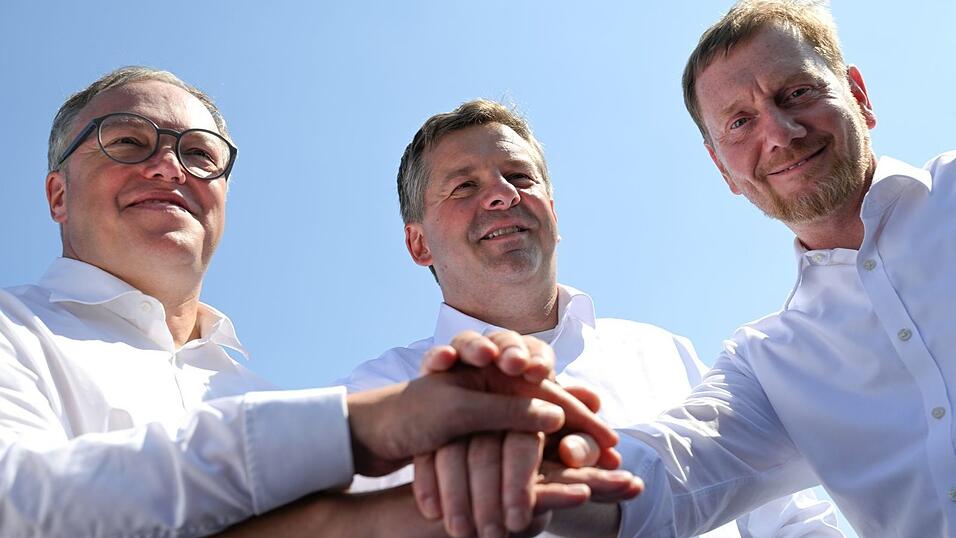 Die ostdeutschen CDU-Ministerpräsidenten ziehen an einem Strang. Die ostdeutschen CDU-Ministerpräsidenten ziehen an einem Strang.