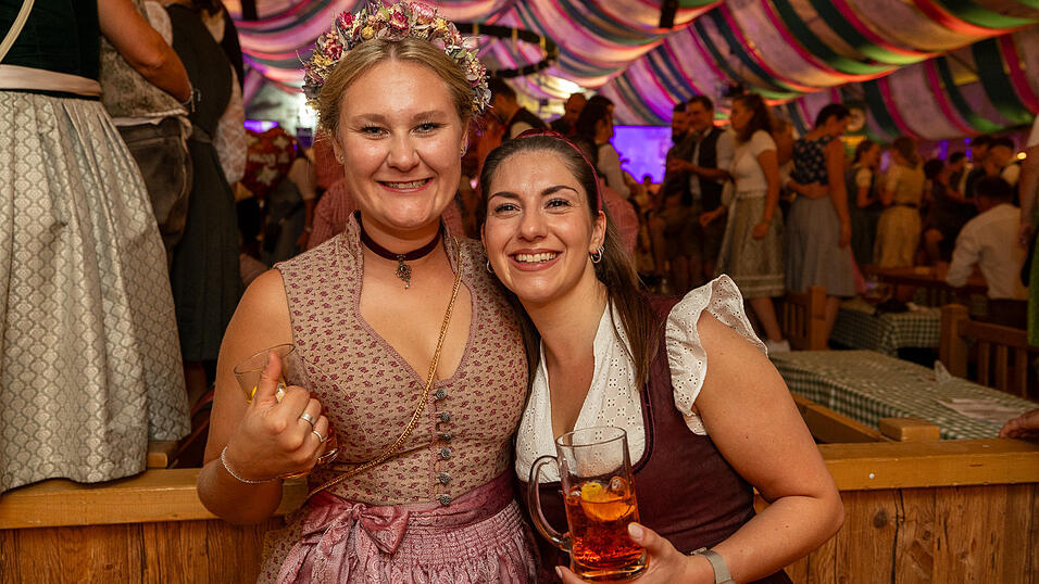 Die Partybilder vom Freitag, 9. August 2024, aus dem Festzelt Weckmann. Die Partybilder vom Freitag, 9. August 2024, aus dem Festzelt Weckmann.