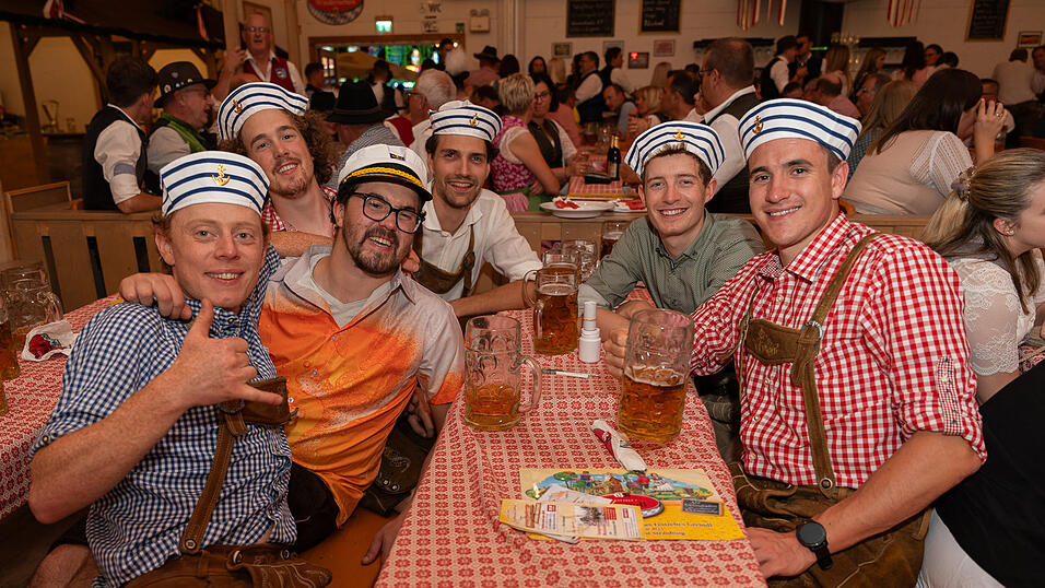 Die Partybilder vom Freitag, 11. August 2023, aus dem Festzelt Greindl. Die Partybilder vom Freitag, 11. August 2023, aus dem Festzelt Greindl.