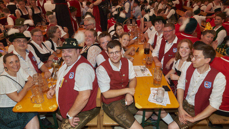 Die Partybilder vom Freitag, 7. August, aus dem Festzelt Lechner. Die Partybilder vom Freitag, 7. August, aus dem Festzelt Lechner.