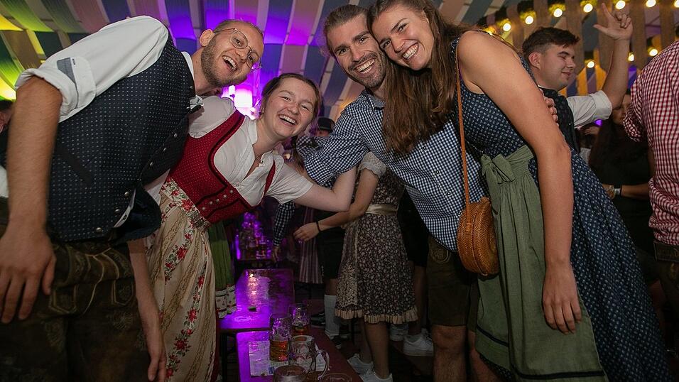 Die Partybilder vom Freitag, 12. August 2022, aus dem Festzelt Wenisch.