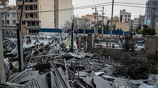 Man werde den Iran zur&uuml;ck in die Steinzeit versetzen, sagte Trump in einer Rede an die Nation.