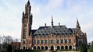 Haben Arbeitnehmer ein Recht zu streiken? Der Internationale Gerichtshof legt dazu ein Gutachten vor. Haben Arbeitnehmer ein Recht zu streiken? Der Internationale Gerichtshof legt dazu ein Gutachten vor.