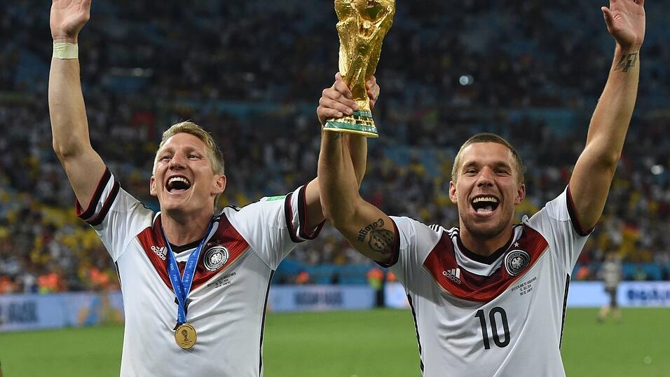 Ein Duo, das für Furore sorgte: Bastian Schweinsteiger (l) und Lukas Podolski. (Archivbild) Ein Duo, das für Furore sorgte: Bastian Schweinsteiger (l) und Lukas Podolski. (Archivbild)