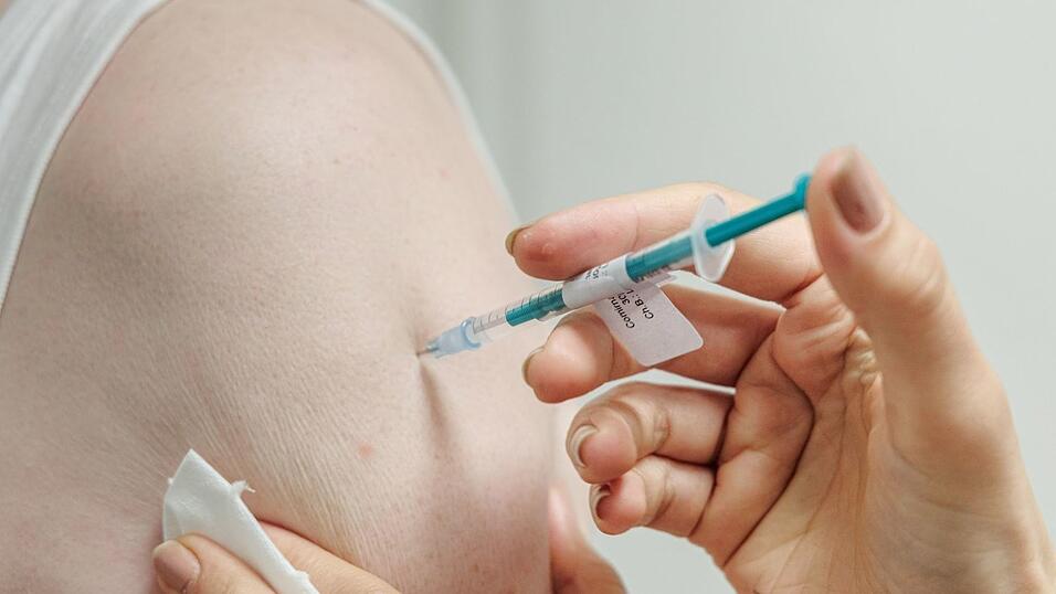 Kinder in den USA sollen nach dem Willen der US-Regierung künftig weniger Impfungen erhalten. (Symbolbild) Kinder in den USA sollen nach dem Willen der US-Regierung künftig weniger Impfungen erhalten. (Symbolbild)