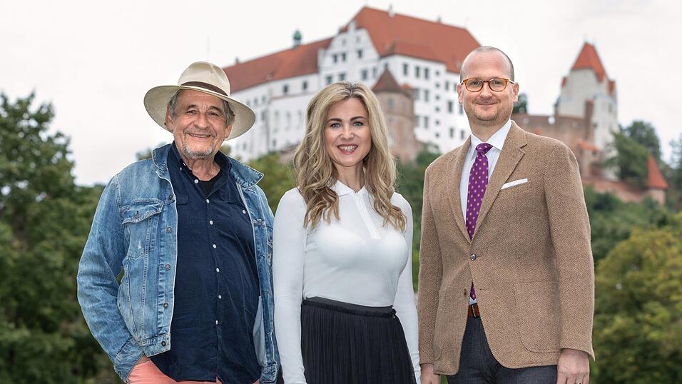 Michael Lange (links), verantwortlich für das Bühnenbild von 'Oliver Twist, Claudia Hahn und Thomas Ecker Michael Lange (links), verantwortlich für das Bühnenbild von 'Oliver Twist, Claudia Hahn und Thomas Ecker