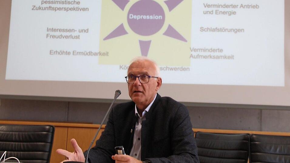 Dr. Matthias Dobmeier beleuchtet die Lage im Landkreis Cham. Wer Hilfe sucht, muss lange Wartezeiten in Kauf nehmen. Online-Therapien und Telemedizin seien deshalb auch ein Weg. Dr. Matthias Dobmeier beleuchtet die Lage im Landkreis Cham. Wer Hilfe sucht, muss lange Wartezeiten in Kauf nehmen. Online-Therapien und Telemedizin seien deshalb auch ein Weg.