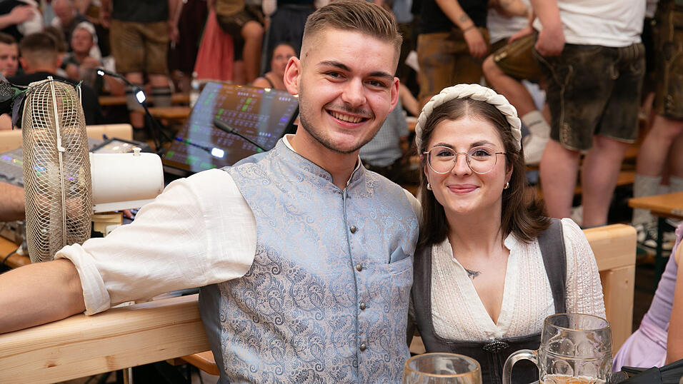 Die Partybilder vom Freitag, 15. August, aus dem Festzelt Nothaft. Die Partybilder vom Freitag, 15. August, aus dem Festzelt Nothaft.