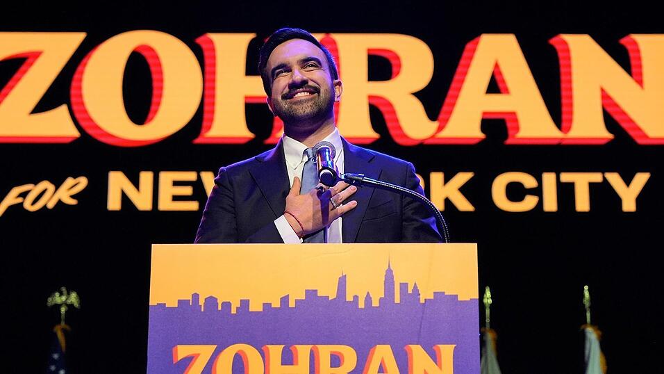 Der linke Demokrat Zohran Mamdani hat die Wahl zum Bürgermeister von New York gewonnen. Der linke Demokrat Zohran Mamdani hat die Wahl zum Bürgermeister von New York gewonnen.