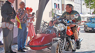 Blickfang des Vormittags war das Ducati-Motorrad mit Beiwagen. Blickfang des Vormittags war das Ducati-Motorrad mit Beiwagen.