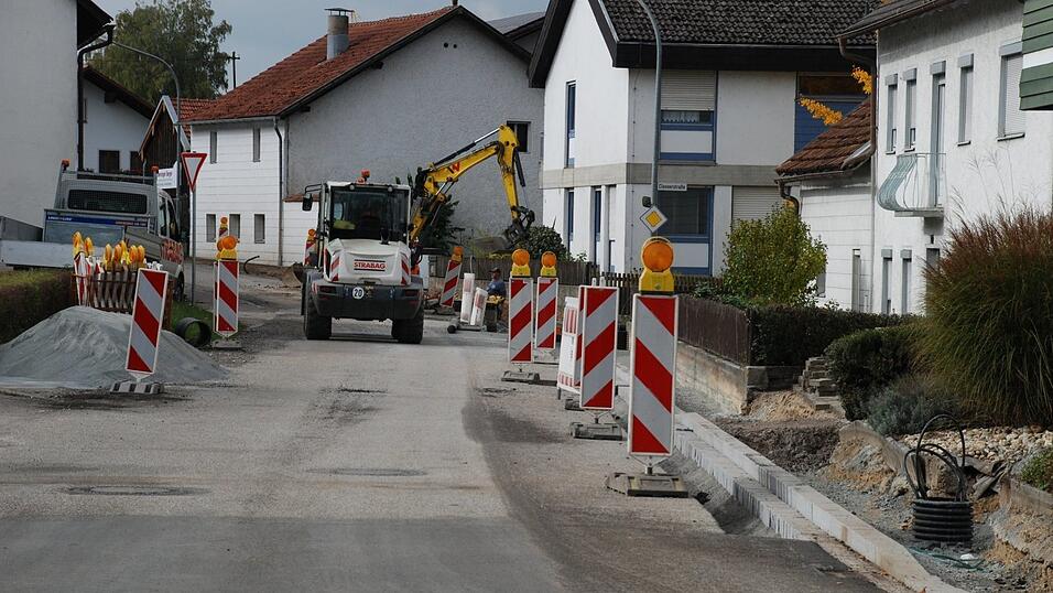 Baustellen beispielsweise erfreuen Verkehrsteilnehmer eher nicht. Egal, ob auf der Schiene oder auf der Straße...
