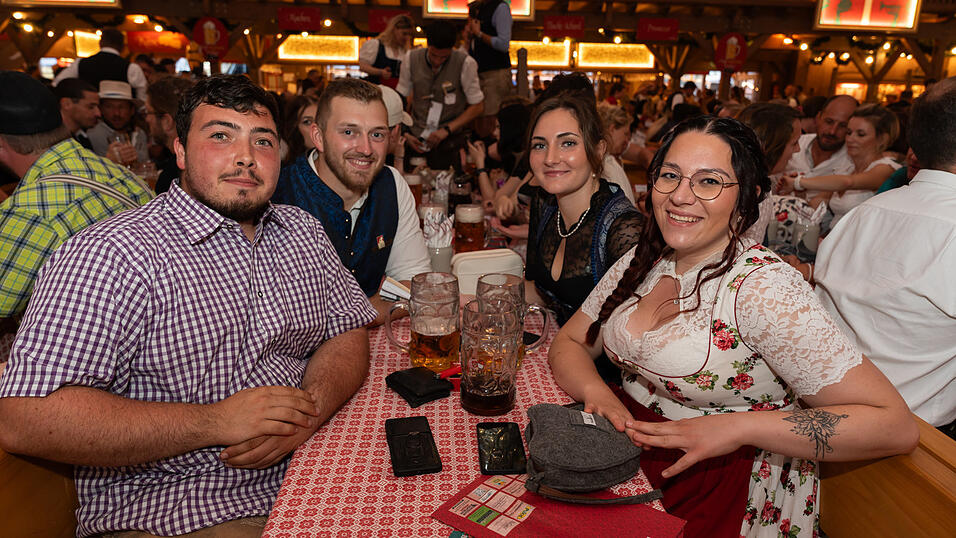 Die Partybilder vom Samstag, 17. August, aus dem Festzelt Kr&ouml;nner.