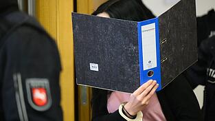 Eine 27-j&auml;hrige Frau muss f&uuml;r einen Mordversuch mit Ameisens&auml;ure f&uuml;r zw&ouml;lf Jahre in Haft. (Archivbild)