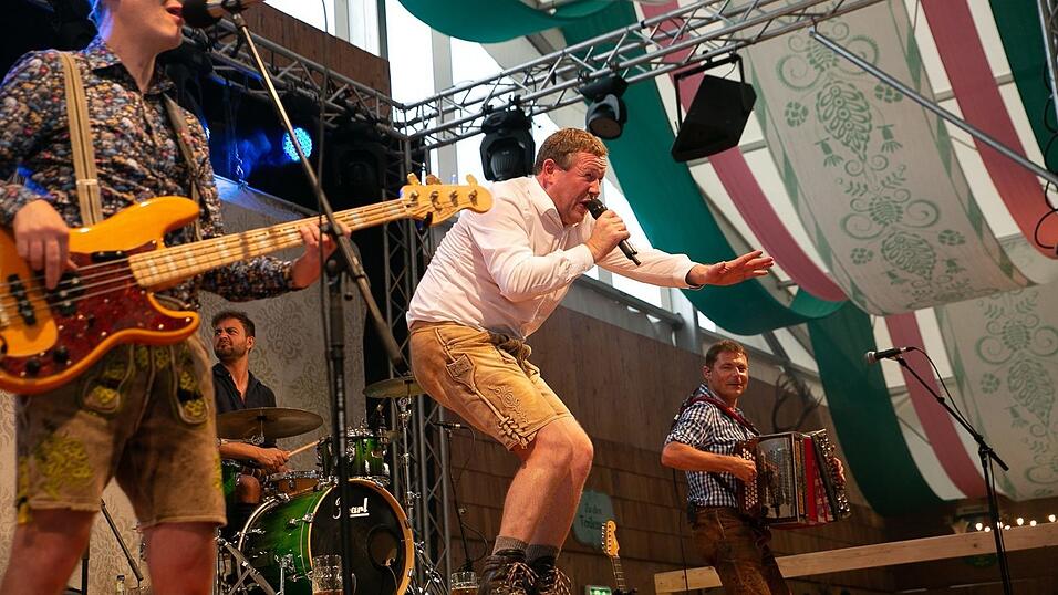 Die Partybilder vom Freitag, 12. August 2022, aus dem Festzelt Weckmann.