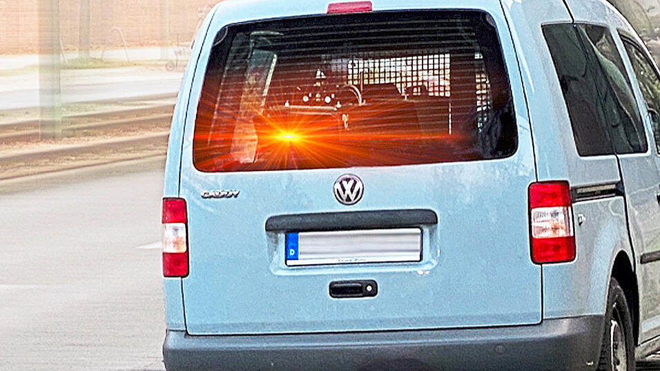 20, 50, 100 oder 150 Euro ? Landshut bleiben von jedem Geschwindigkeitsverstoß in der Stadt nur sieben Euro für die eigene Stadtkasse übrig, unabhängig von der Höhe des Bußgelds. 20, 50, 100 oder 150 Euro ? Landshut bleiben von jedem Geschwindigkeitsverstoß in der Stadt nur sieben Euro für die eigene Stadtkasse übrig, unabhängig von der Höhe des Bußgelds.