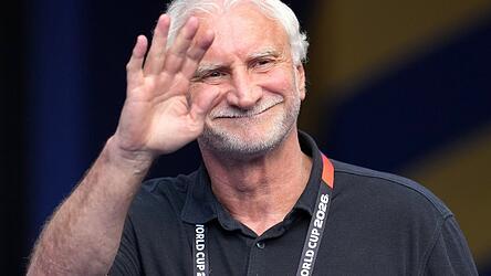 Rudi V&ouml;ller kann sich eine Zusammenarbeit beim DFB mit den Weltmeistern von 2014 vorstellen. (Archivbild)