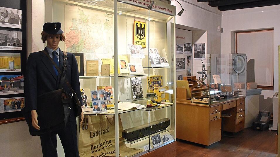 Die dritte Sonderausstellung, die Witzleb in Vilsbiburg kuratiert, heißt 'Schreib mal wieder. Postgeschichte im Vilsbiburger Land' und ist immer noch zu sehen. Die dritte Sonderausstellung, die Witzleb in Vilsbiburg kuratiert, heißt 'Schreib mal wieder. Postgeschichte im Vilsbiburger Land' und ist immer noch zu sehen.