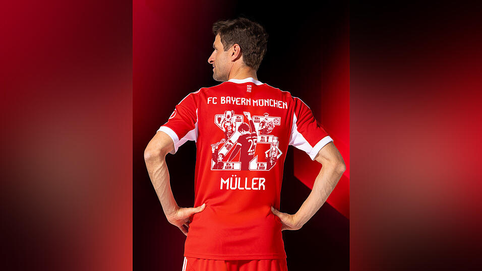 Für Thomas Müllers Abschiedstrikot gibt es einen besonderen Flock. Seinen Rücken zieren all seine Erfolge mit dem Verein.