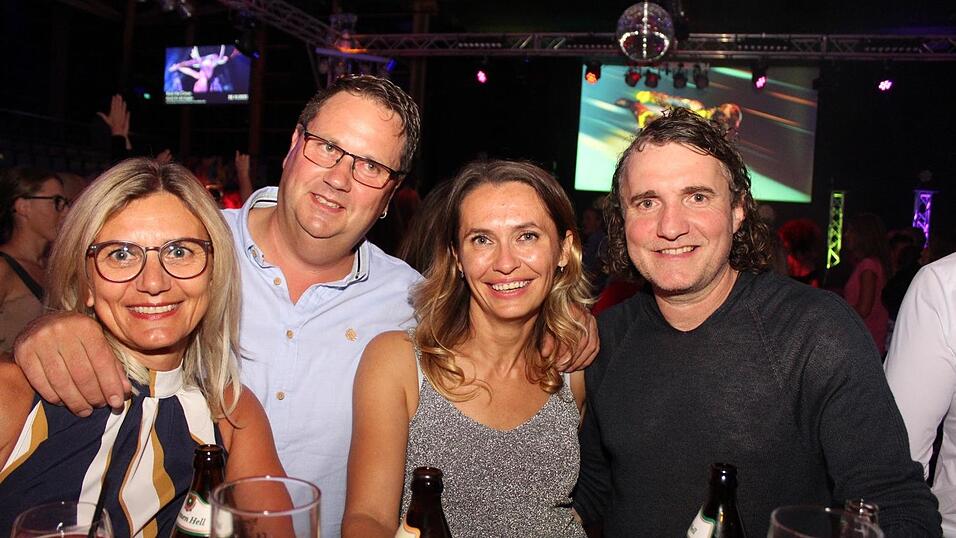 Auf der Eskara &Uuml;30-Party in Essenbach war wieder viel los.