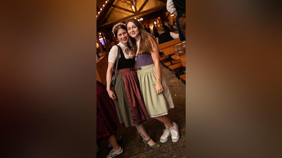 Die Partybilder vom Montag, 18. August, aus dem Festzelt Nothaft. Die Partybilder vom Montag, 18. August, aus dem Festzelt Nothaft.