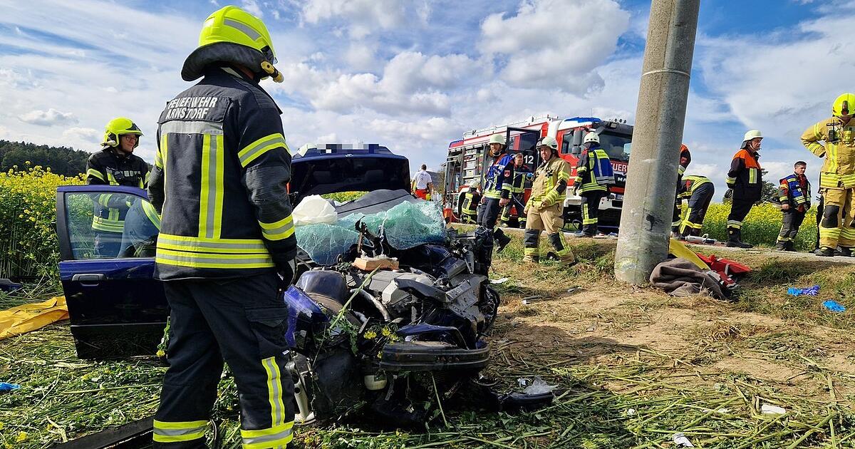 Car crashes into power pole: Two helicopters deployed near Ruhstorf