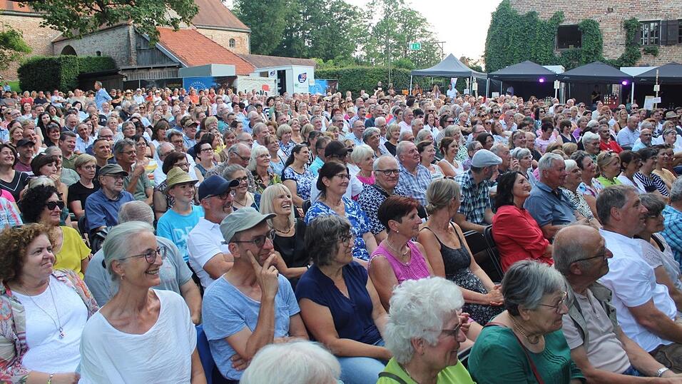 Die Landshuterinnen und Landshuter feierten beim LaSoNa-Open-Air.