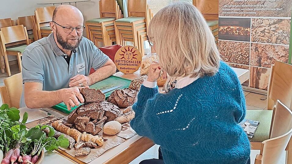 Auf dem Hof von Biobäcker Niko Gottschaller in Rotthalmünster wird schon seit 500 Jahren Brot gebacken. Auf dem Hof von Biobäcker Niko Gottschaller in Rotthalmünster wird schon seit 500 Jahren Brot gebacken.
