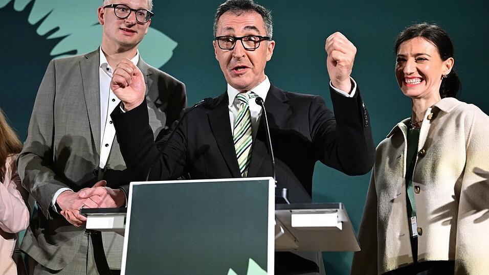 Nach den Hochrechnungen k&ouml;nnte Cem &Ouml;zdemir neuer Ministerpr&auml;sident im S&uuml;dwesten werden.